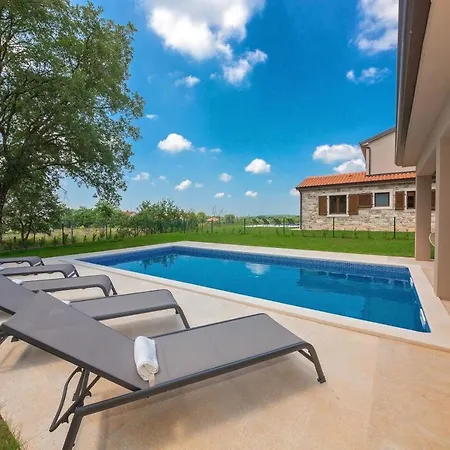 Brih Iii Casa de Férias Karojba
